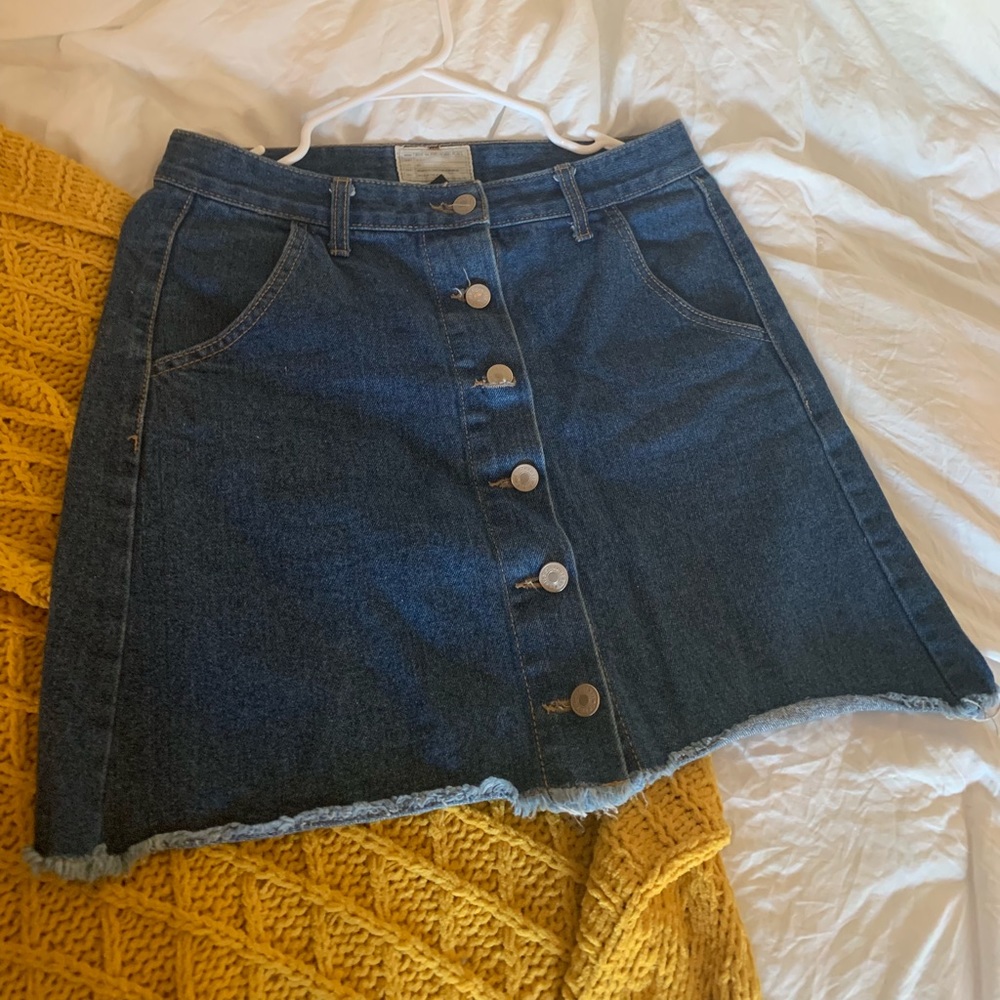 Button down denim skirt with frayed hem